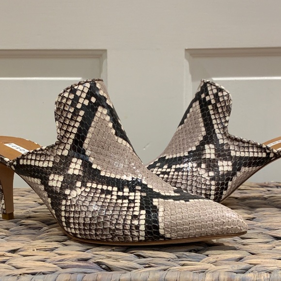 Veronica Beard Mule Python Embossed - Picture 2 of 8